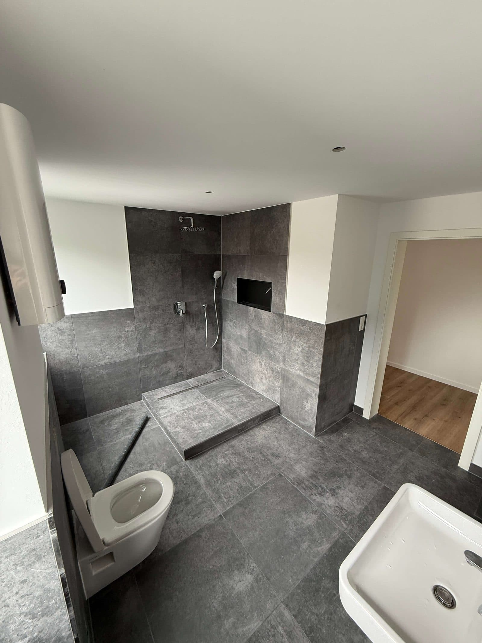 Zimmer mit Dachfenster